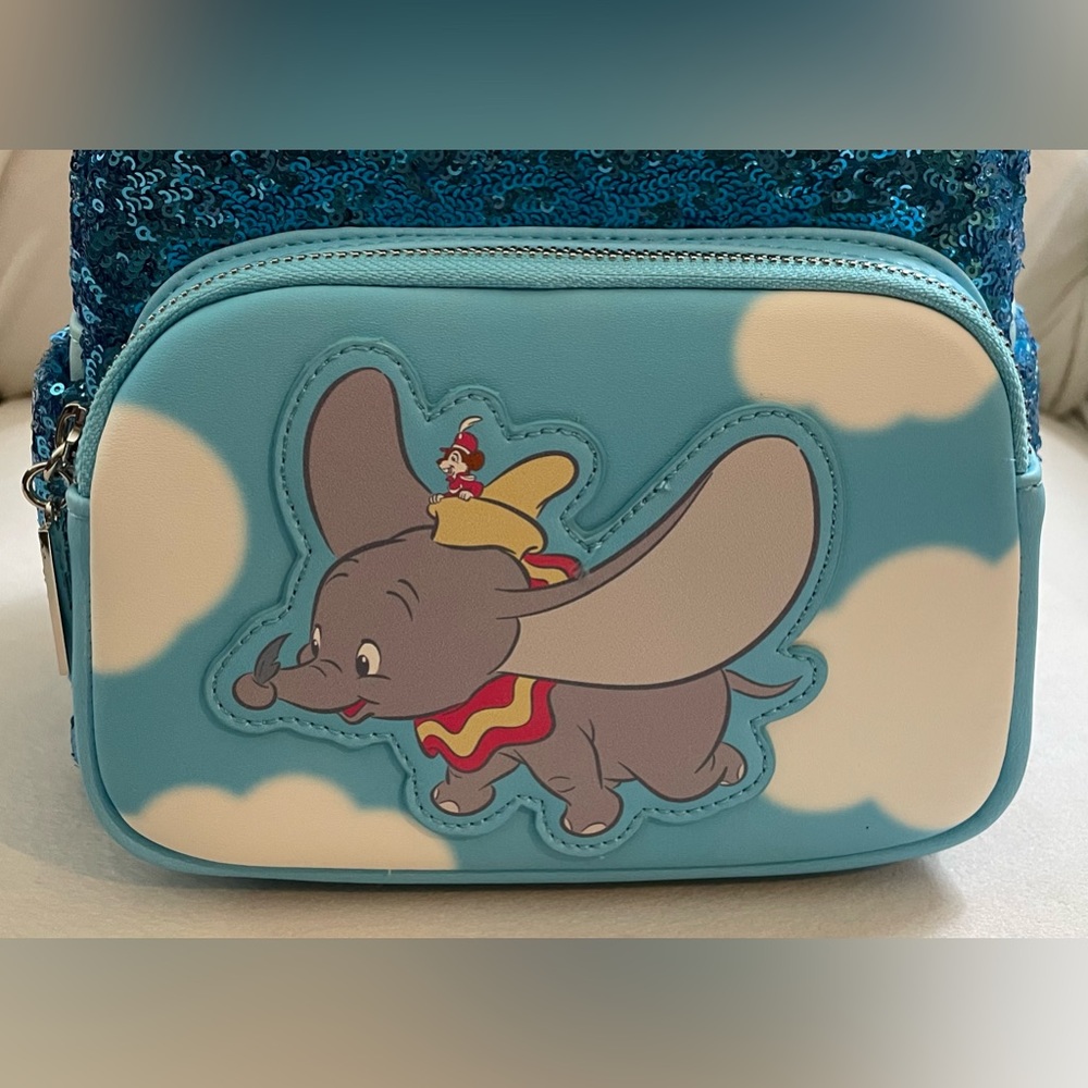 NWT! Disney Loungefly Dumbo Sequin Mini Backpack - Picture 6 of 15